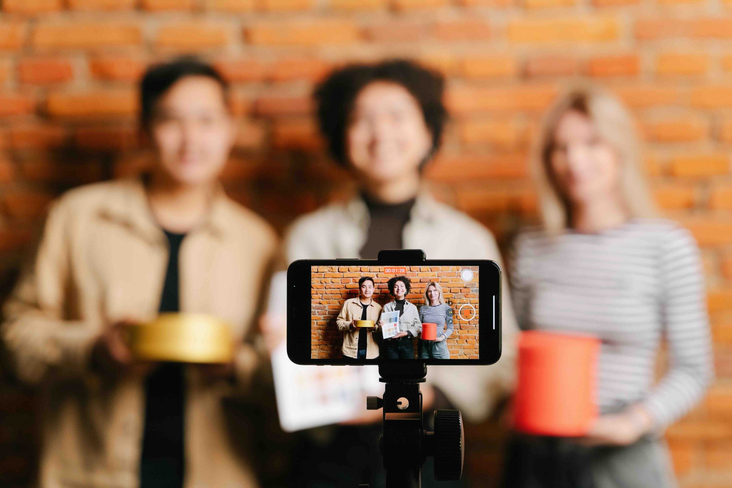 buzzer vs influencer